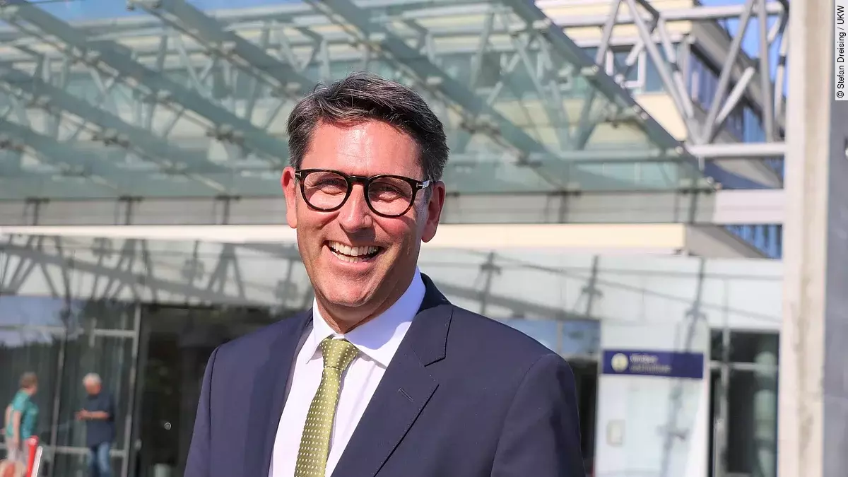 PD Dr. Tim von Oertzen PD Dr. Tim von Oertzen