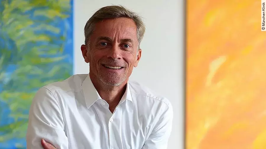 Dr. Axel Fischer. Dr. Axel Fischer.