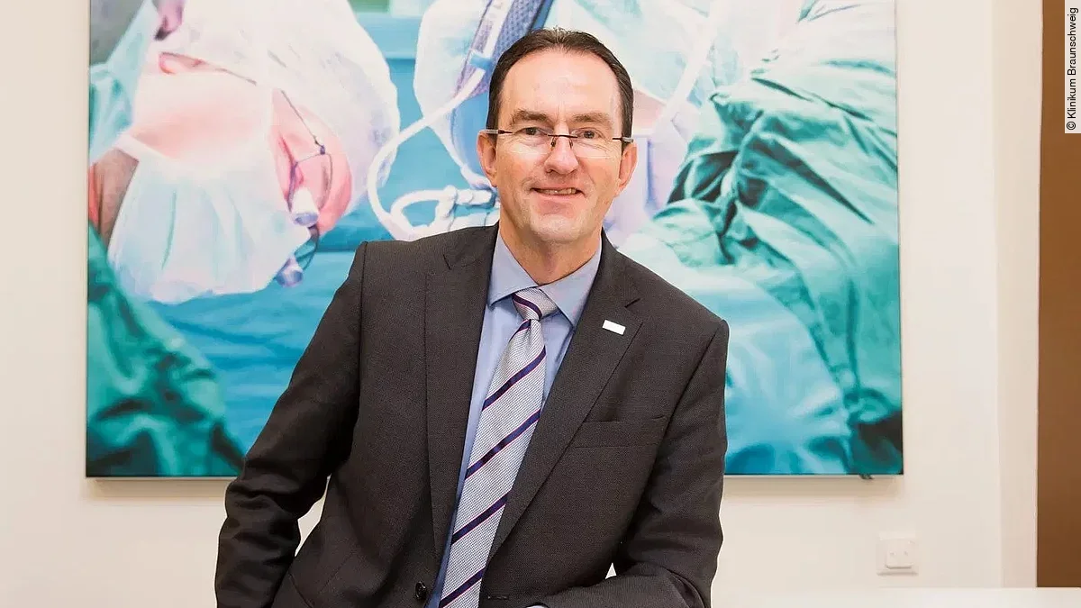 Dr. Andreas Goepfert Dr. Andreas Goepfert