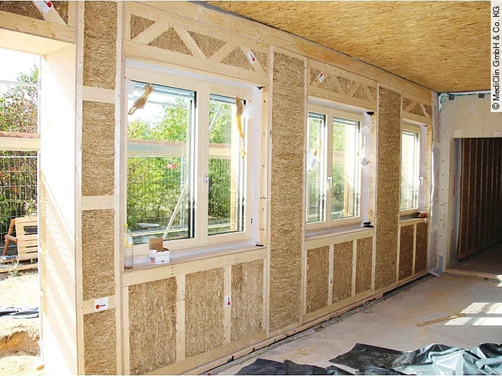 Wandelemente aus Stroh, Mediclin