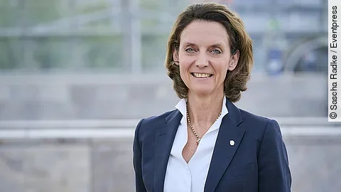 Professorin Dr. med. Christiane Bruns