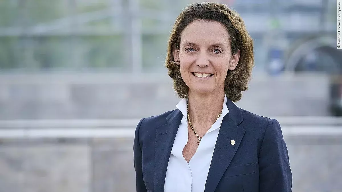 Professorin Dr. med. Christiane Bruns