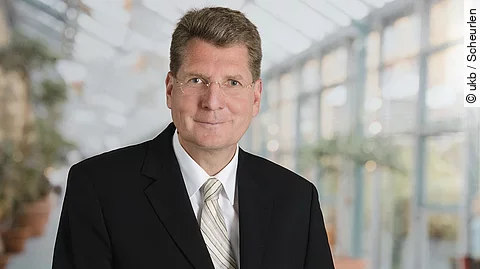 Prof. Dr. Axel Ekkernkamp