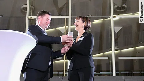 Dr. Andrea Grebe Dr. Andrea Grebe