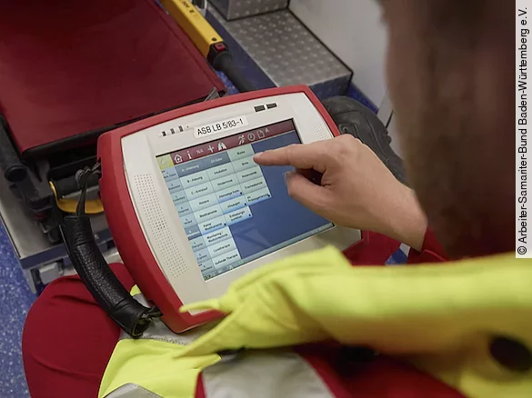 Tablet zur Verknüpfung der Daten von Rettungswagen und Klinik Tablet zur Verknüpfung der Daten von Rettungswagen und Klinik