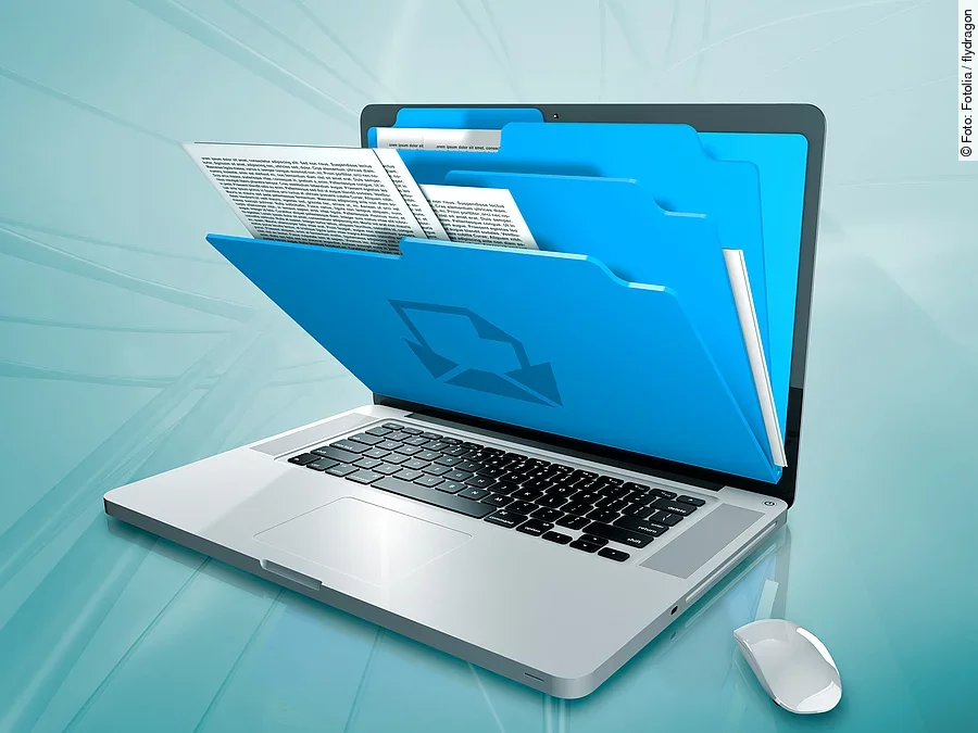 Computer, Patientenportal laptop with folders on the screen