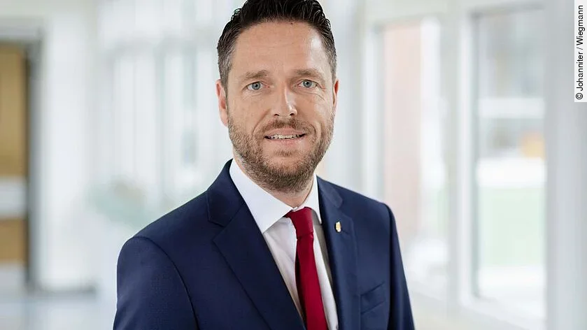 Matthias Becker Matthias Becker