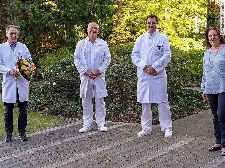 v.l. Prof. Dr. Gero Massenkeil, PD Dr. Matthias Kapischke, Prof. Dr. Axel von Bierbrauer und Maud Beste