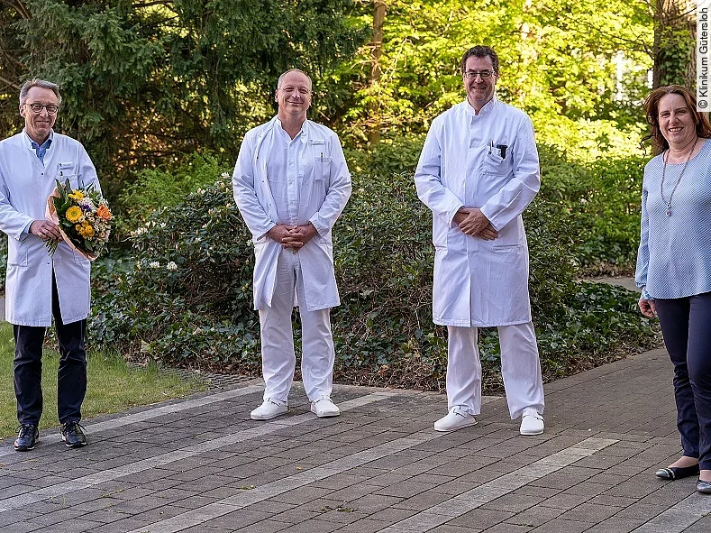 v.l. Prof. Dr. Gero Massenkeil, PD Dr. Matthias Kapischke, Prof. Dr. Axel von Bierbrauer und Maud Beste