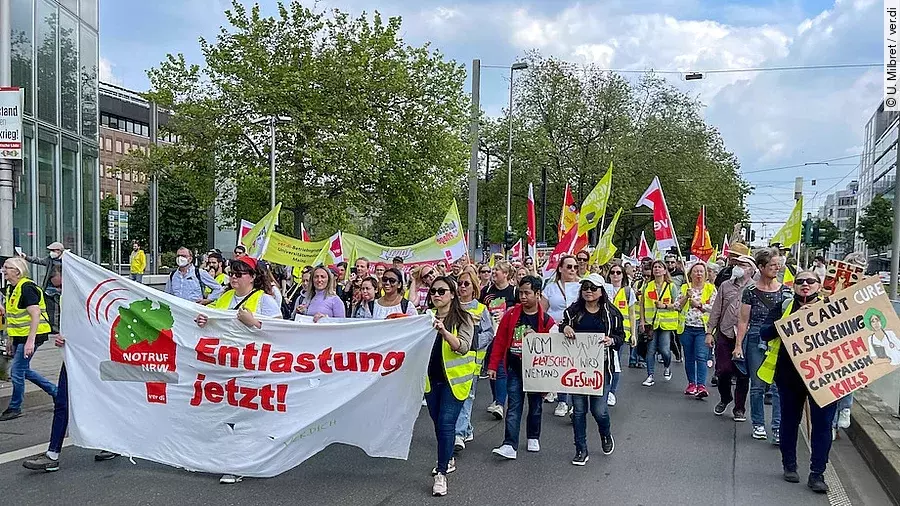 Verdi-Demo in Düsseldorf