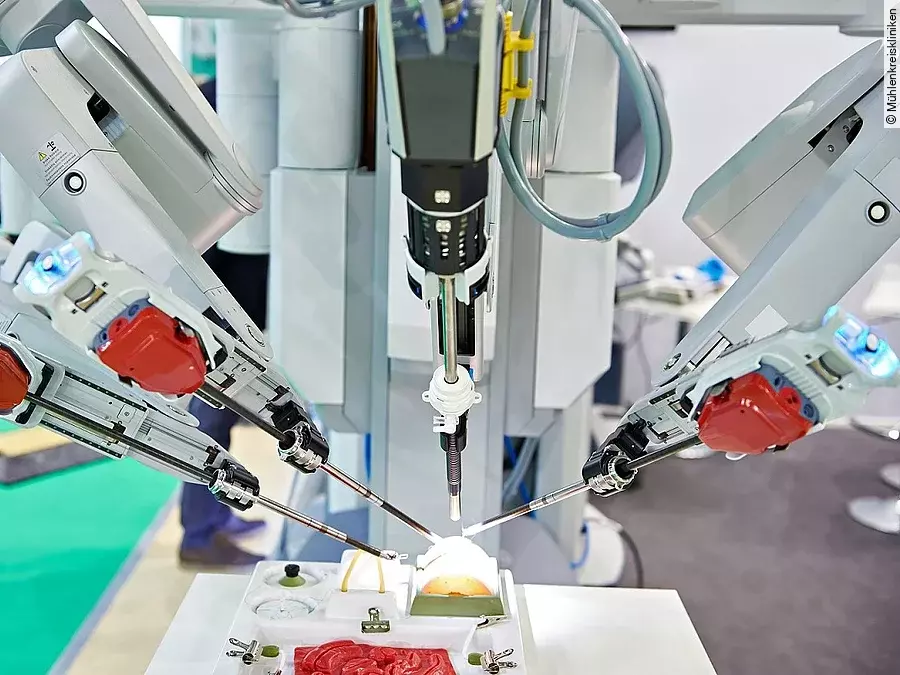 OP-Roboter Mühlenkreiskliniken Ein OP-Roboter wie dieser soll im Krankenhaus Lübbecke aufgebaut werden.