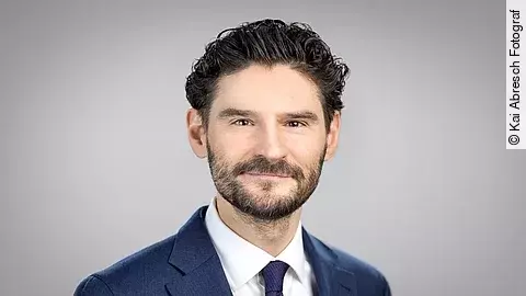 Dr. Fabian Hempel Dr. Fabian Hempel