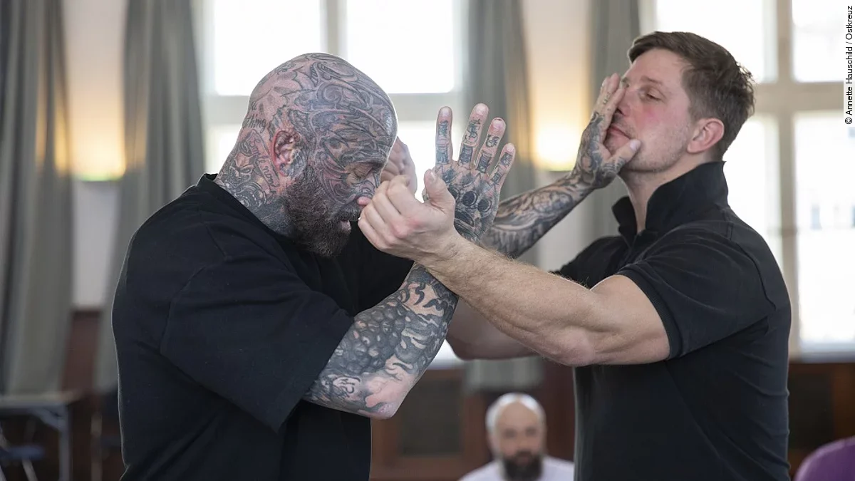 Anti-Gewalt-Training DRK Kliniken Berlin Anti-Gewalt-Training DRK Kliniken Berlin