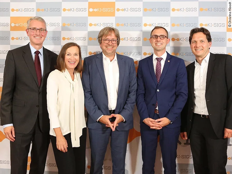 Zusammenarbeit Kompetenzzentrum für KI in Norddeutschland Zusammenarbeit Kompetenzzentrum für KI in Norddeutschland