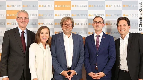 Zusammenarbeit Kompetenzzentrum für KI in Norddeutschland Zusammenarbeit Kompetenzzentrum für KI in Norddeutschland