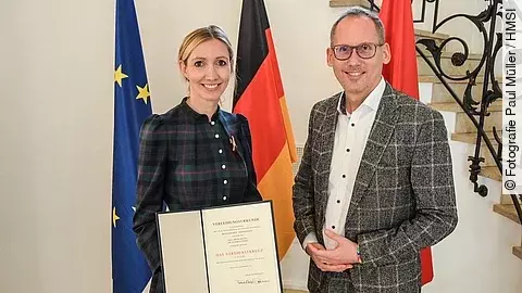 Prof. Sandra Ciesek und Sozialminister Kai Klose