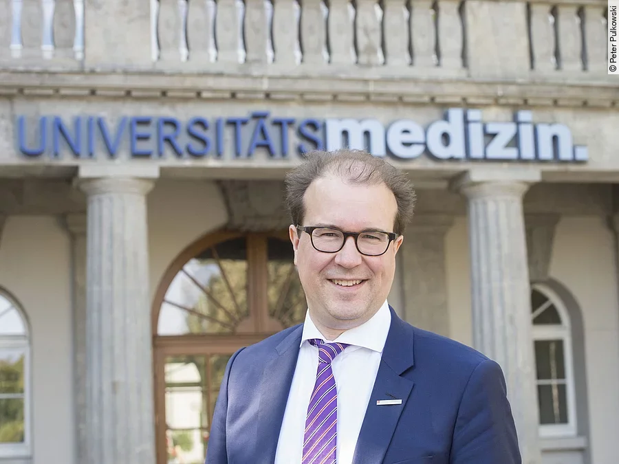 PD Dr. Christian Elsner PD Dr. Christian Elsner