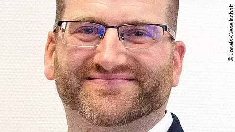 Michael Thurm Michael Thurm