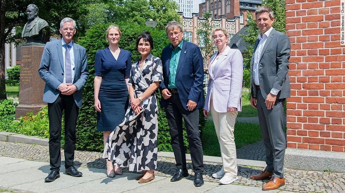 Charité Berlin und Jüdisches Krankenhaus kooperieren Charité Berlin und Jüdisches Krankenhaus kooperieren