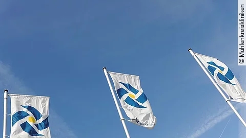 Fahnen der Mühlenkreiskliniken