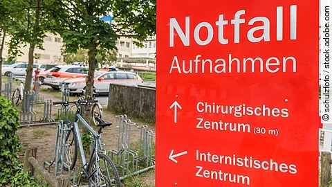 Hinweistafel Notaufnahme Hinweistafel Notaufnahme