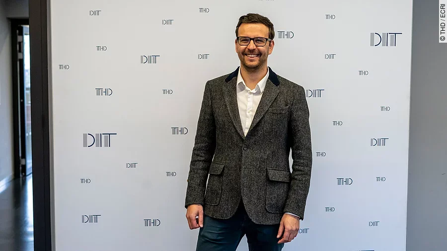 Prof. Dominik Böhler Prof. Dominik Böhler