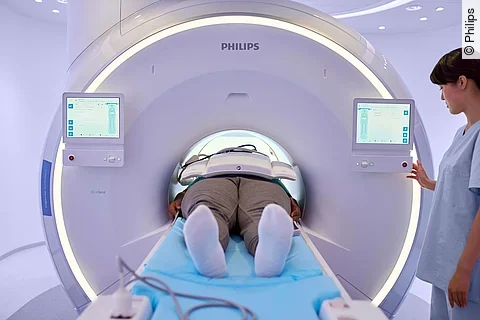 MR 5300 mit BlueSeal Magnet in Betrieb MR 5300 mit BlueSeal Magnet in Betrieb