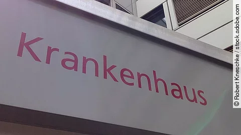 Eingang Krankenhaus