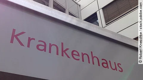 Eingang Krankenhaus