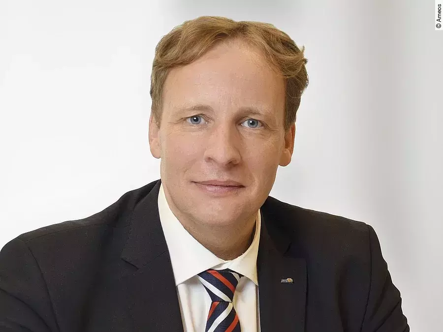 Dr. Lars Timm Dr. Lars Timm