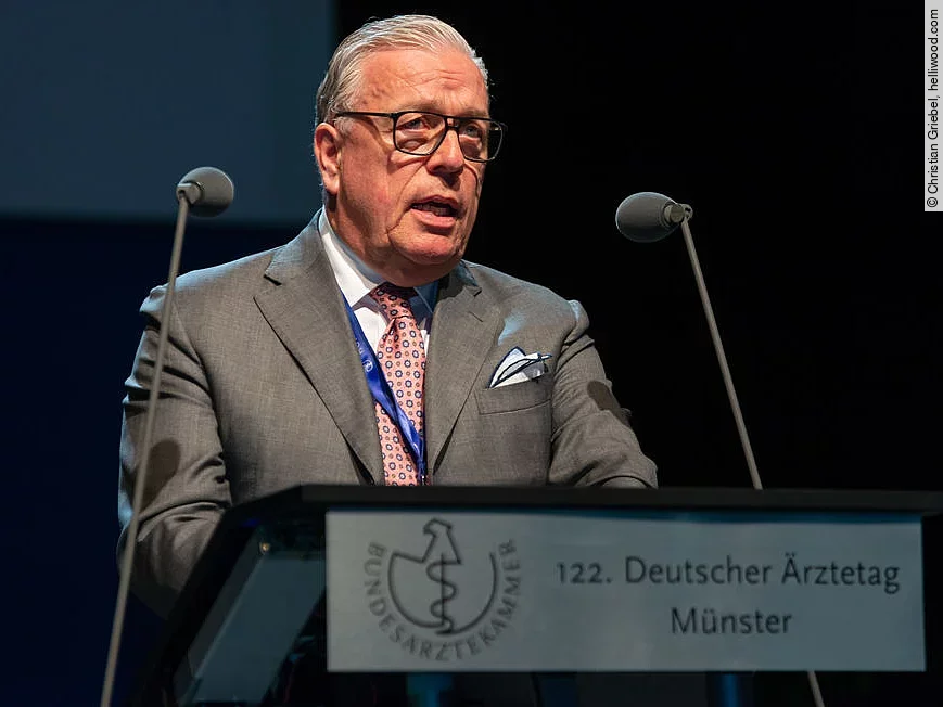 Dr. Klaus Reinhardt Dr. Klaus Reinhardt